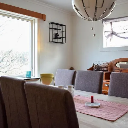 Σπίτι διακοπών Nice In W/ 4 Bedrooms *